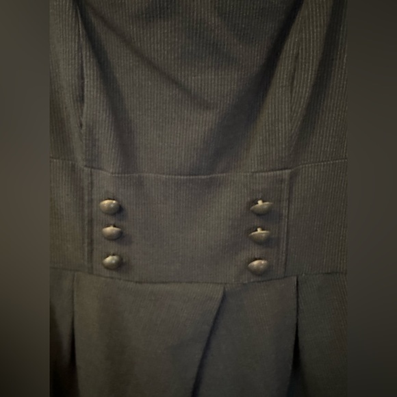 Les Château safe for work dress - Picture 4 of 4